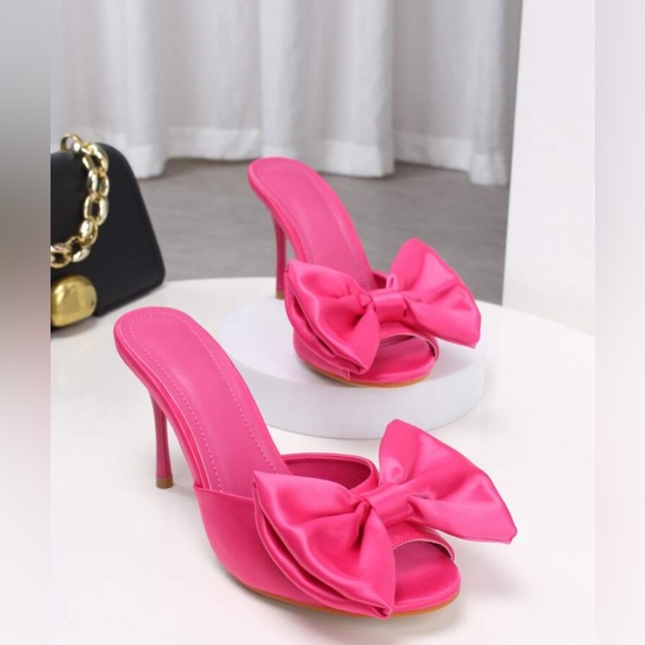 STILETTO Large Bow Heels - Picture 10 of 10